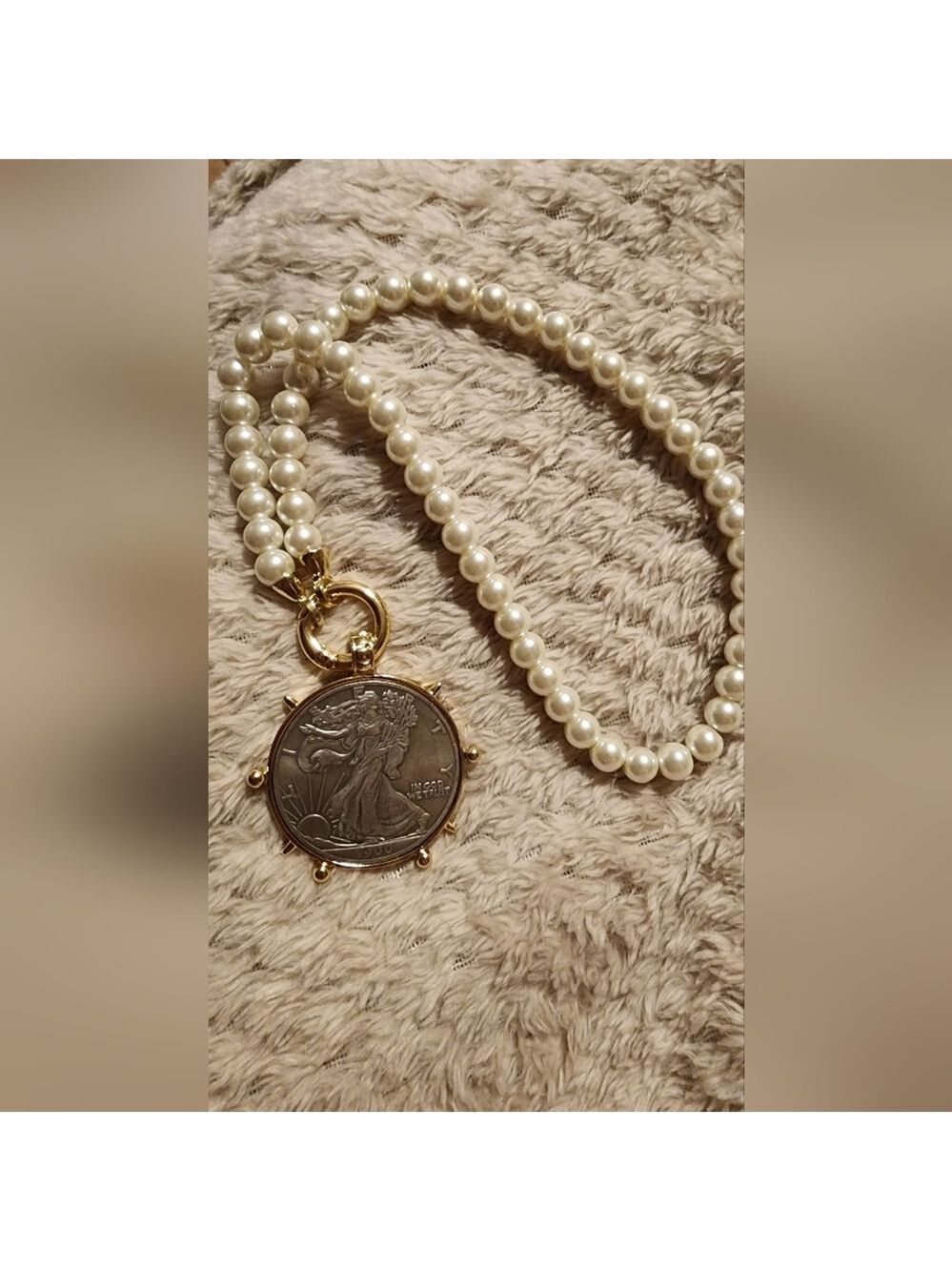 Pearl and Pendant Moon Necklace Classic - Picture 3 of 4
